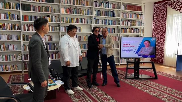 Халықаралық Алаш әдеби сыйлығының иегері ақын аудармашы Ержан Алаштуғанның Гауһартас кеші