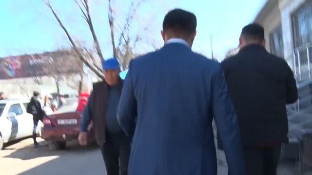 Кара-Балта: Базарчылар менен мэрдин тиреши! смотреть онлайн