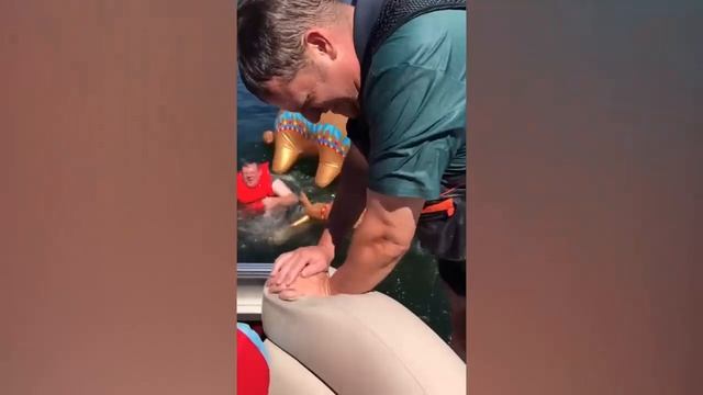 Смешные неудачи🤣Пара, которая терпит неудачу вместе, ОСТАЕТСЯ вместе! 😅 смотреть онлайн