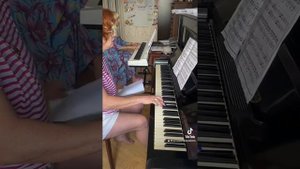 Тамарин, Старинный гобелен.