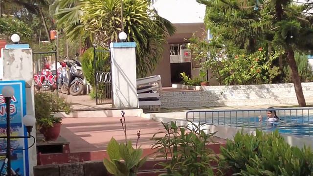 Budget Stay at Baga Beach North Goa | Sun Park Resort Baga Beach Goa || Food & Stay India