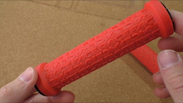 Race Face GRIPS Red смотреть онлайн