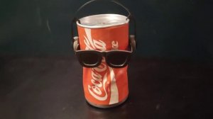 Танцующая банка Coca-Cola