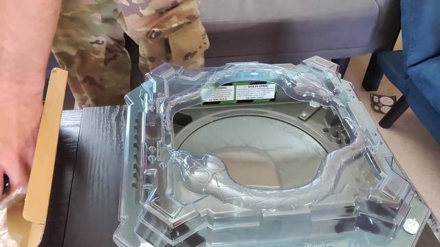 Beyblade Burst E Shadow Snake Pit Battle Set unboxing video смотреть онлайн