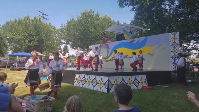 Veselka Ukrainian Dancing Oregon 2019 - Beginner's Group смотреть онлайн