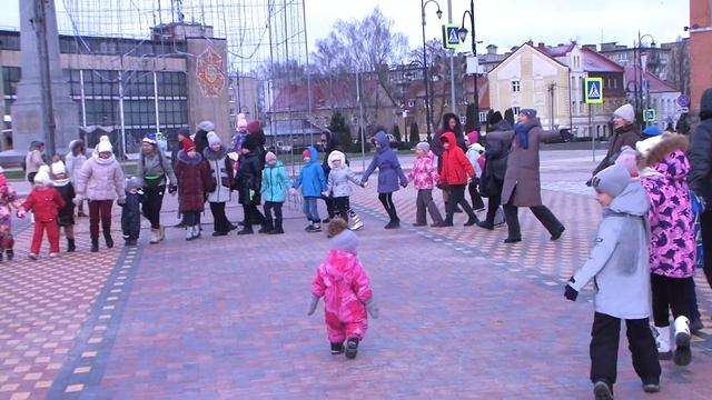 "Что манит птицу"