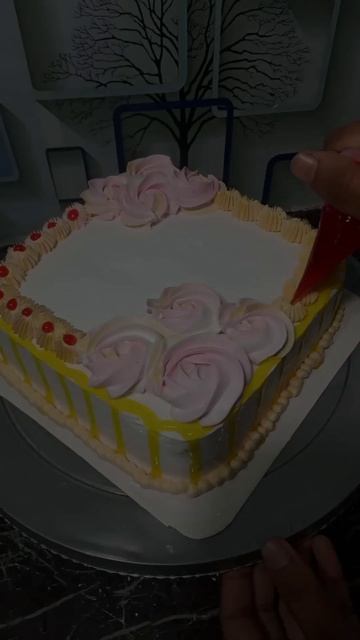 satisfying cake decorating ideas 💡| pineapple cake decoration| #shorts #ytshorts #shortsfeed.