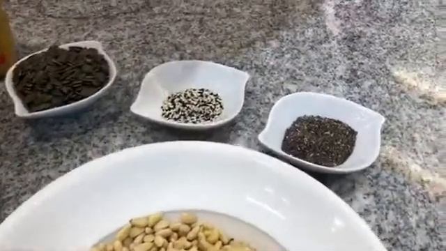 Chia seed ‘n nuts breaky mix смотреть онлайн