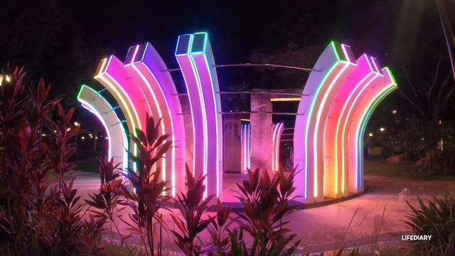 Fu Shan Garden Neon Light Pillars (Woodlands)
