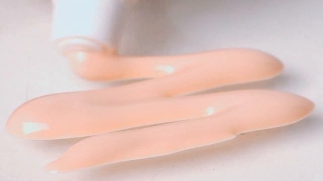 d'Alba Waterfull Essence Tone Up Sunscreen смотреть онлайн