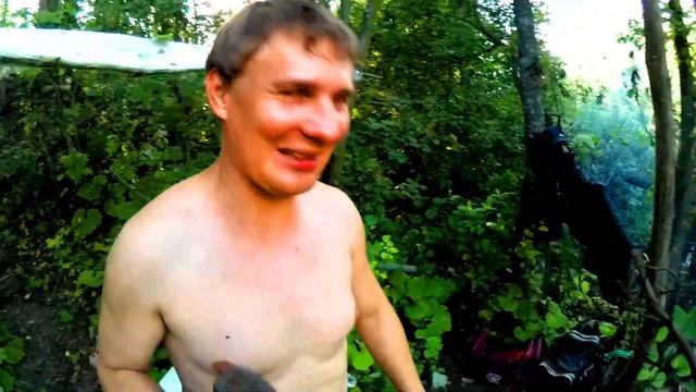 Живем Дикарем у Реки 48 Часов Рыбалка на Сети и Готовка Горшочков #выживание смотреть онлайн