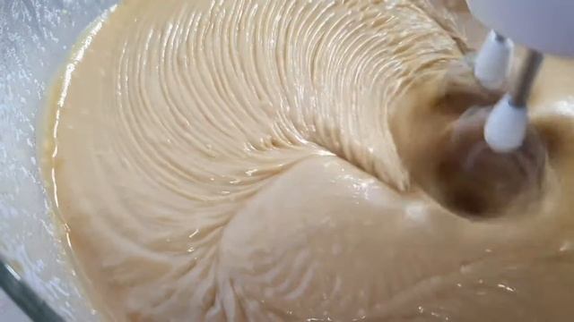 How to Bake Super Moist Chocolate Cake