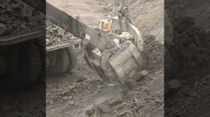Komatsu P&H 2800 MKII - Карьерный экскаватор 36 м3