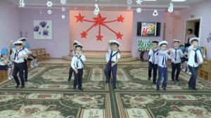 Классный танец яблочко