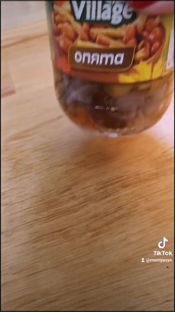 Праздничный салат из копчёной курочки и грибочков. На праздничном столе он съедается первым)) смотреть онлайн