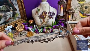 43. Большая посылка с винтажными украшениями