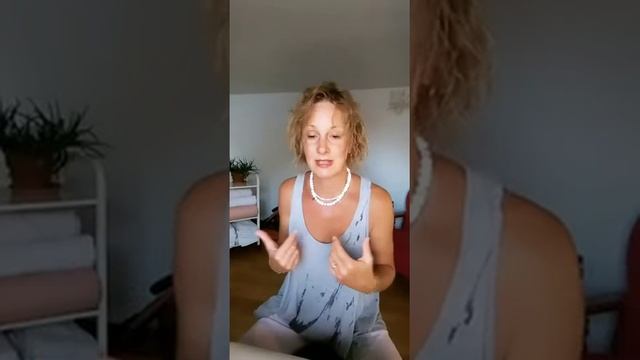 Menopause Monday Brain Fog смотреть онлайн