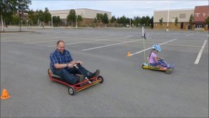 Аляска. Классные Гонки - Папа с Дочкой соревнуются на Электро-Картингах, Карт Go Kart