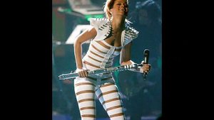 Rihannna feat (Drake)  Whats my name?