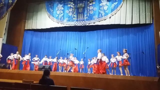 Танеци ,,Гапачок" калектив,,Веселка" смотреть онлайн