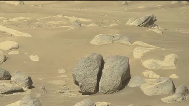 NASA Perseverance Mars rover spots goofy 'butt crack rock' The craziest rocks on Mars смотреть онлайн