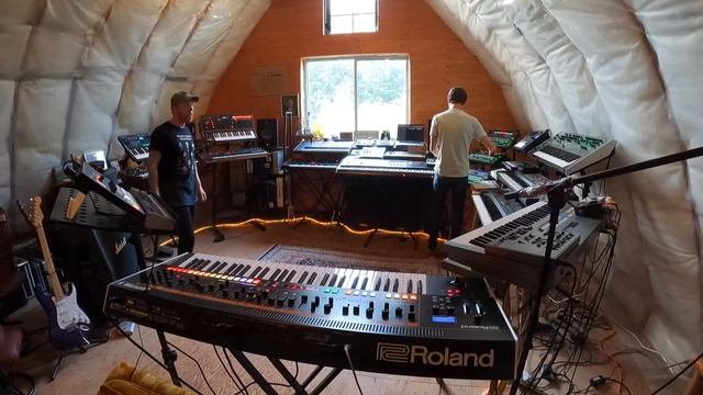 Richard Simmons + Synths: START SWEATING // Jupiter-X, opsix, JX-8P Workout Music 💪💪💪 смотреть онлайн