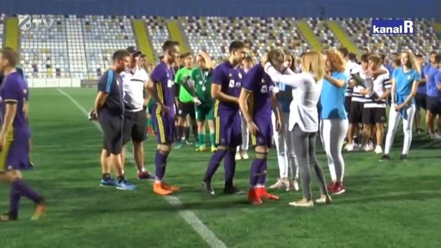 MLADI U SPORTU смотреть онлайн