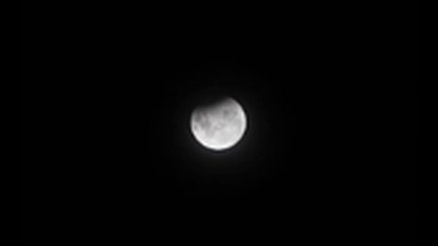 Partial Moon Eclipse timelapse 04/06/2012 смотреть онлайн