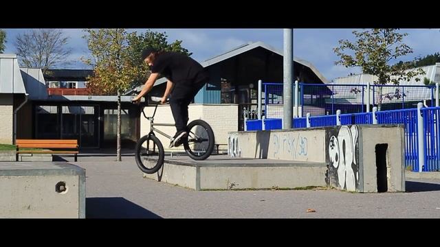 Autumn | BMX смотреть онлайн