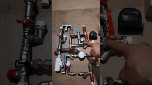 Сборка ХВС и ГВС от двух электрических Бойлеров в частном доме, с защитой от ожогов и рециркуляцией