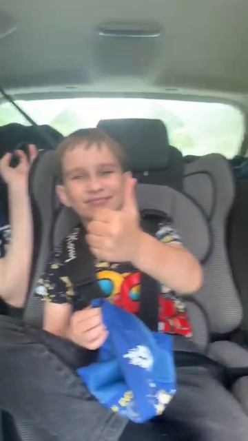 Поехали в отпуск на море, а нам вот   такая погода....