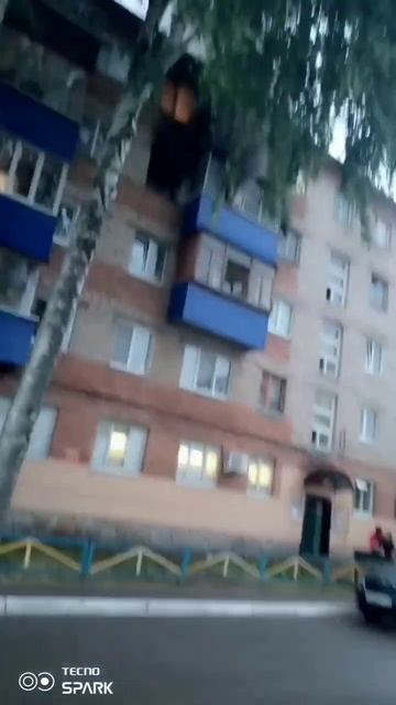 Бригада:там у мужика взорвалась плита и сгорела несколько квартир смотреть онлайн