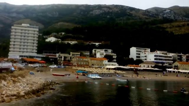 Montenegro travel. Autumn in Montenegro. Sutomore beach. An evening walk. смотреть онлайн