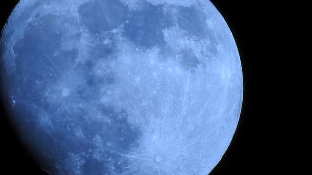 Der Mond // The Moon // Mega Zoom mit der P900! // Mondkrater // Moon Craters