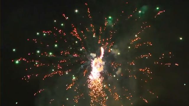 Фейерверк Апрель смотреть онлайн