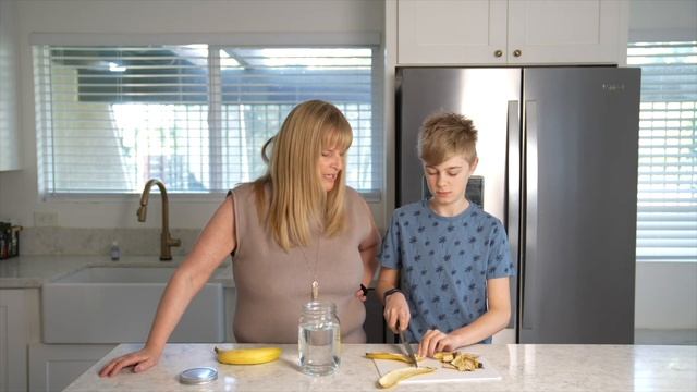 How to Make Powerful Banana Peel Fertilizer for Thriving Plants! 🍌🌱 || Boost Your Plants Naturally смотреть онлайн