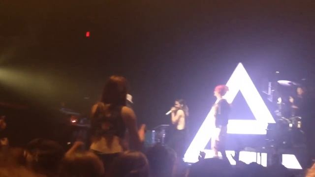 30 Seconds to Mars - Jared singing the blues at The Norva смотреть онлайн