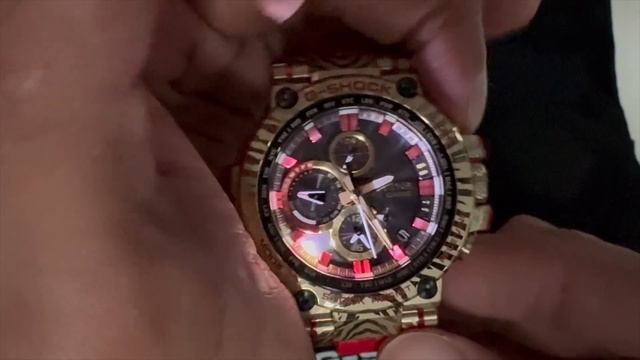 AMAZING TIGER MTG G-Shock - Model number MTG-B1000CX-4A Year of the Tiger - Watch Review and Macros смотреть онлайн