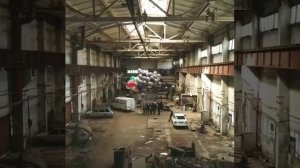 Хасбик летит на шариках в космос 😱