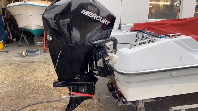 2019 Mercury 225 HP V6 four Stroke start up. смотреть онлайн