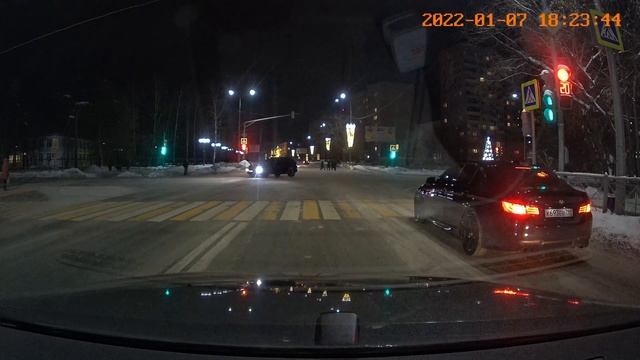 Идиоты за рулём. Опасный дрифт в Раменском смотреть онлайн