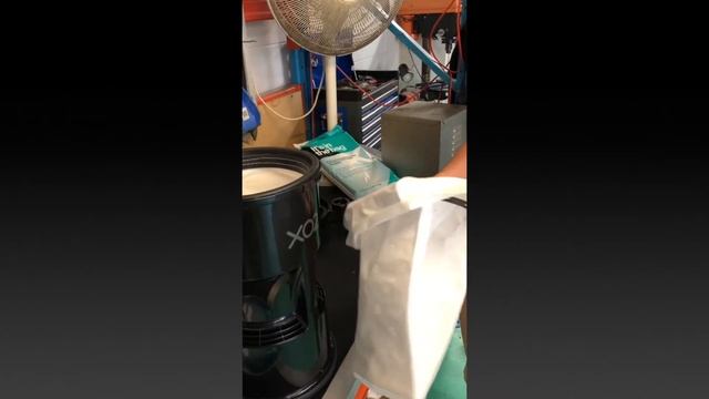 XO2® | How to fit a disposable bag to your XO2® Stealth Backpack Vacuum смотреть онлайн