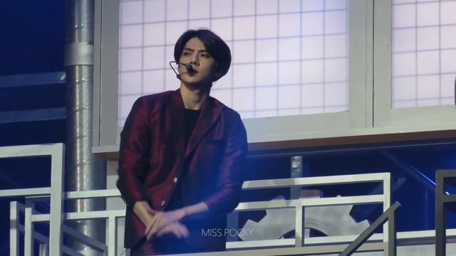 EXO PLANET#2 - The EXO'luXion in HONG KONG - The Star (SEHUN & CHANYEOL FUNNY FOCUS) 2 Days Mix. смотреть онлайн