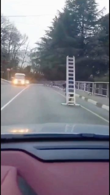 Тяжко ему #рек #automobile #funny #доставка #курьер #юмор #шортс #мем #мото #авто