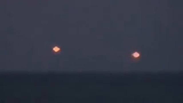 UFO ОГНИ НЛО НА ПЛЯЖЕ смотреть онлайн