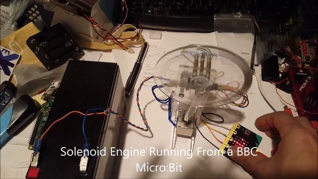 Solenoid Engine motor controlled from a BBC Micro:Bit смотреть онлайн