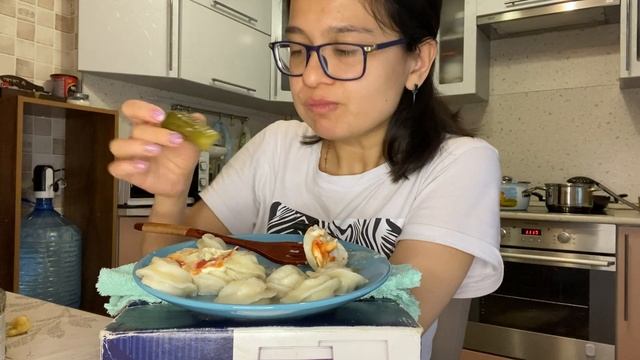 Ее не приняла мама😥… Мукбанг| пельмени смотреть онлайн