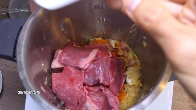 Bœuf bourguignon au Monsieur cuisine connect (recette thermomix compatible TM31 TM5 TM6) смотреть онлайн