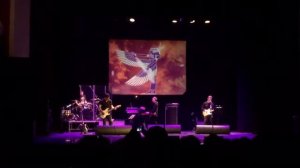 Где твои крылья которые так нравились мне?" Бутусов