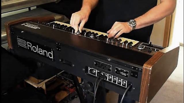 Roland Jupiter-4 Analog Synthesizer (1978) "Ten Sounds" demo